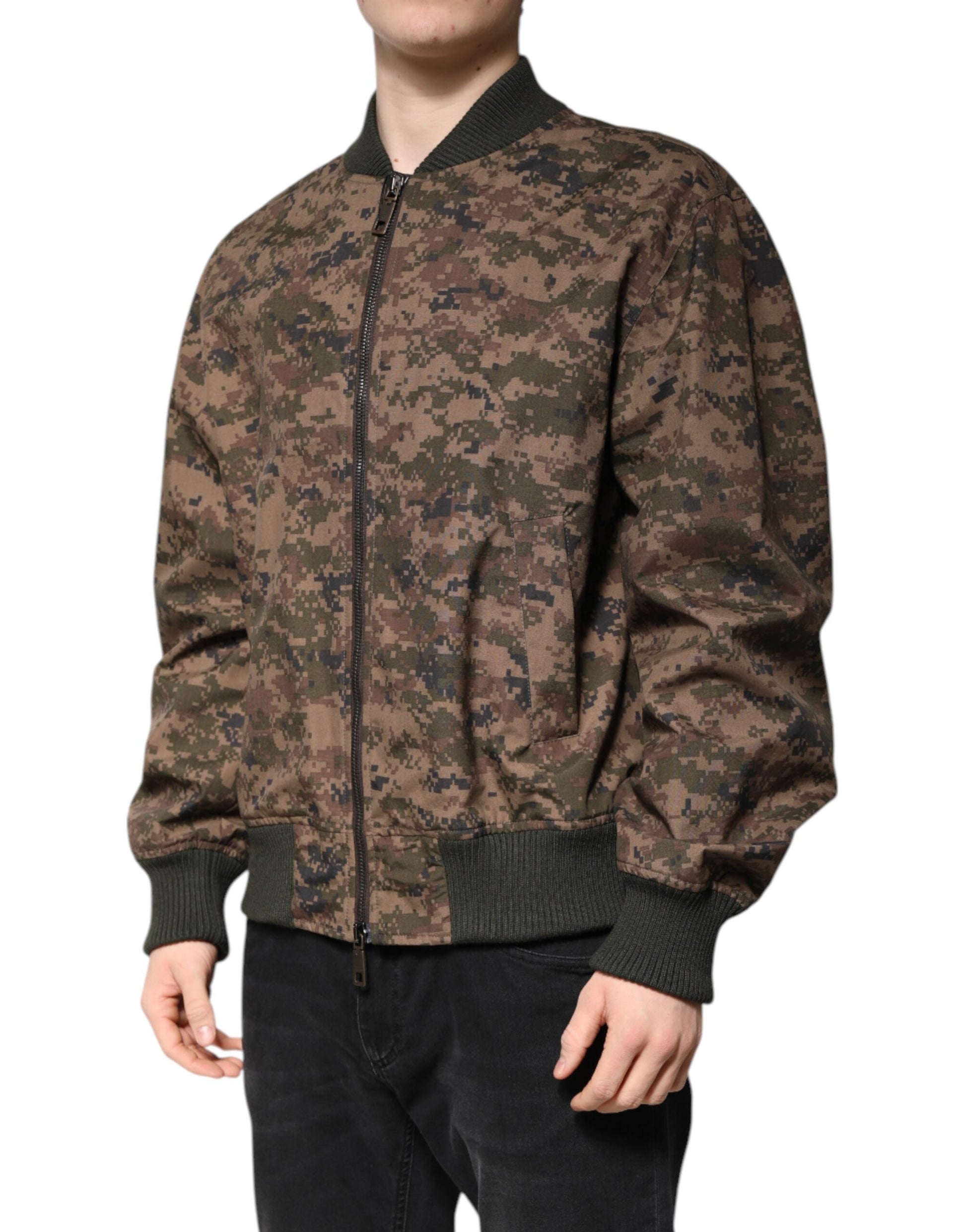 Braune Camouflage-Bomberjacke mit durchgehendem Reißverschluss