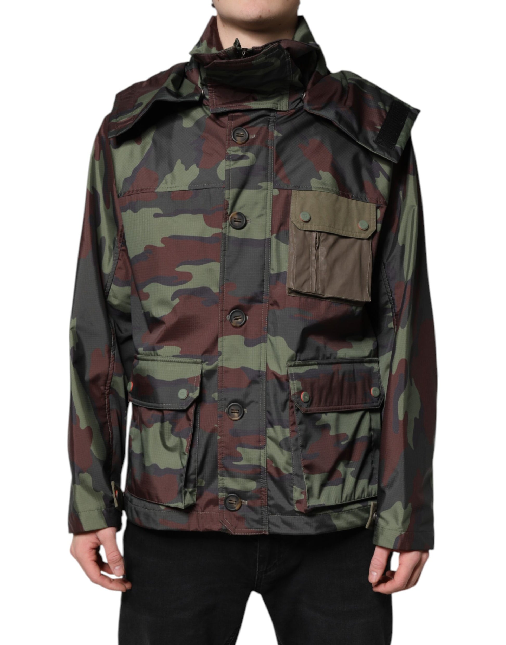 Mehrfarbige Camouflage-Kapuzenjacke mit Knöpfen