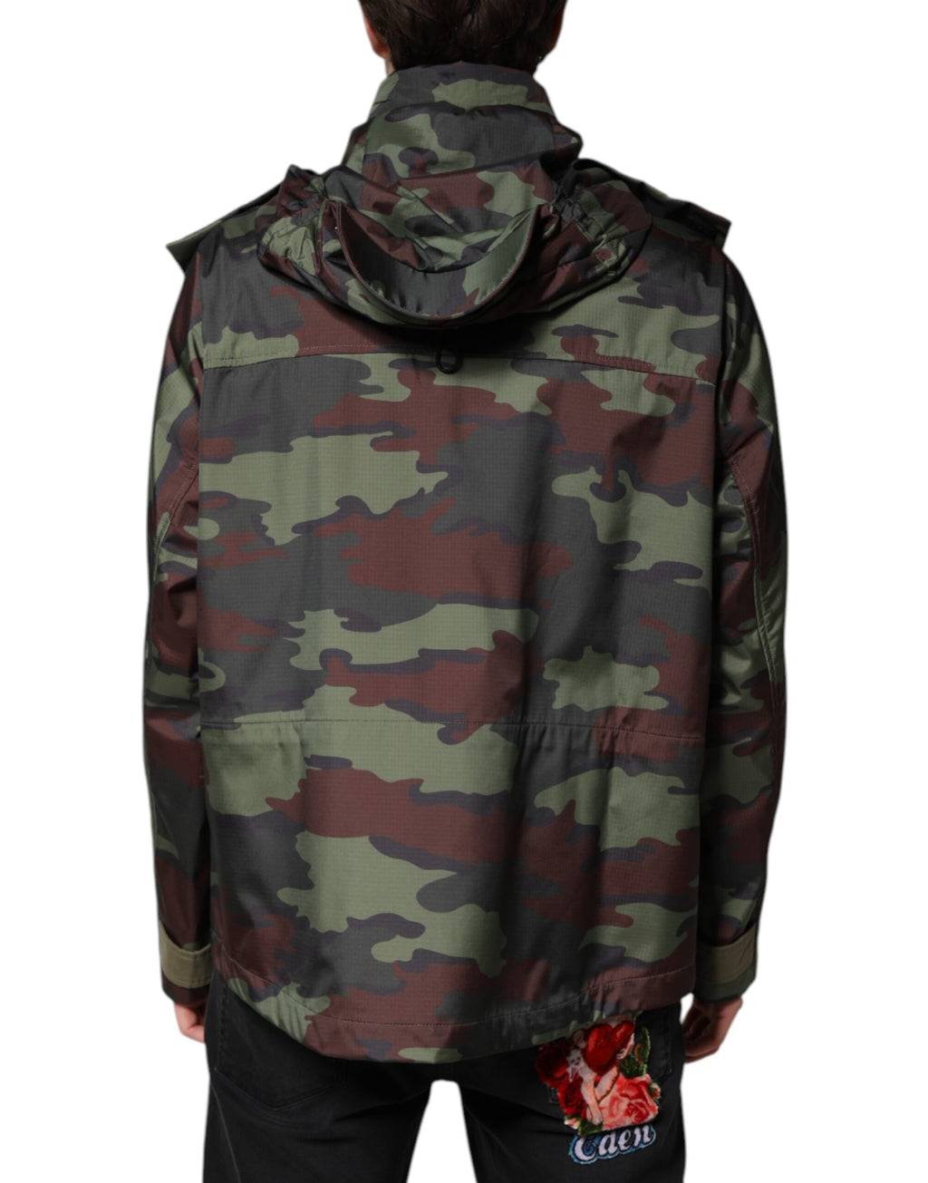 Mehrfarbige Camouflage-Kapuzenjacke mit Knöpfen
