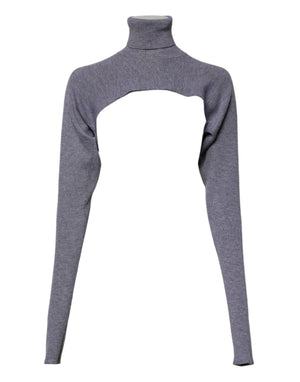 Grauer Rollkragenpullover aus Wollstrick