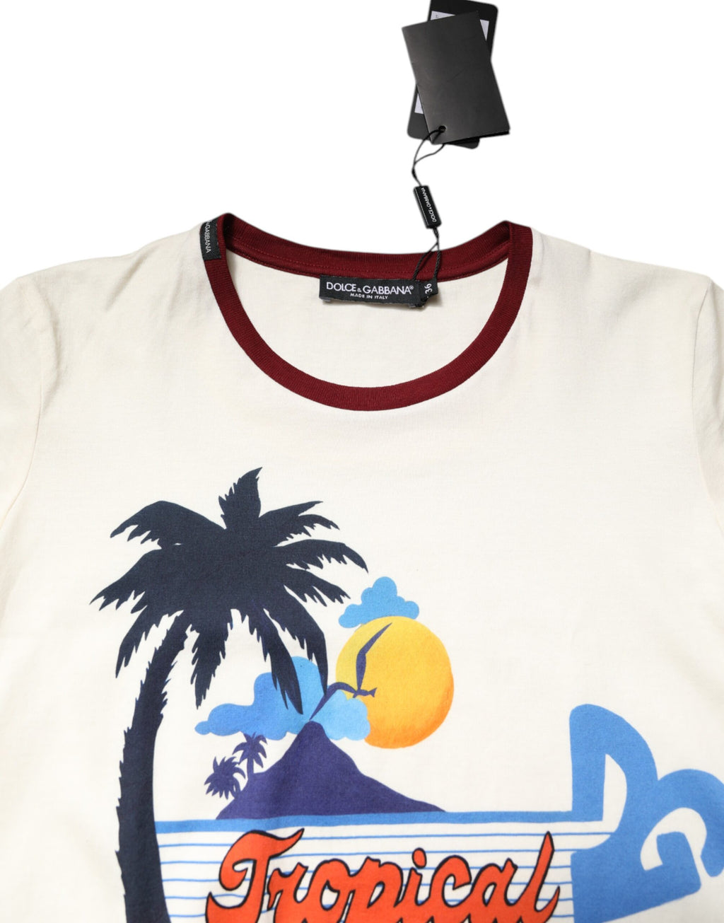 Weißes T-Shirt mit kurzen Ärmeln und Baumwolldruck