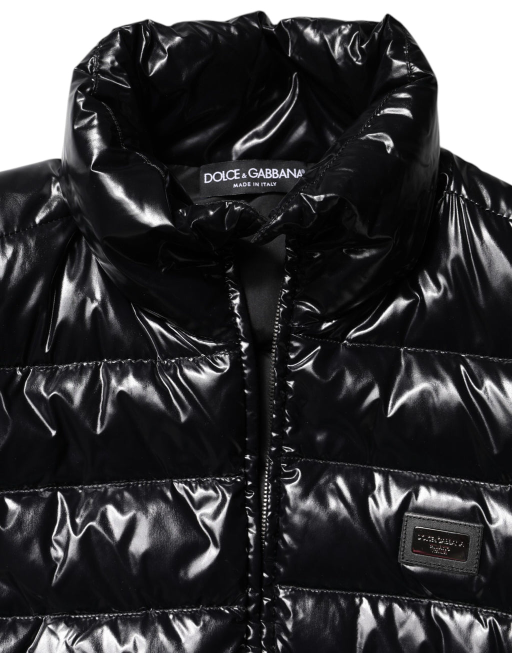 Schwarze Pufferjacke mit durchgehendem Reißverschluss und Logo-Schild