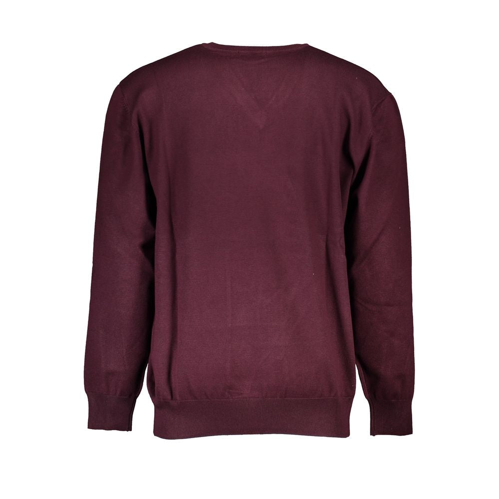 Roter Nylonpullover