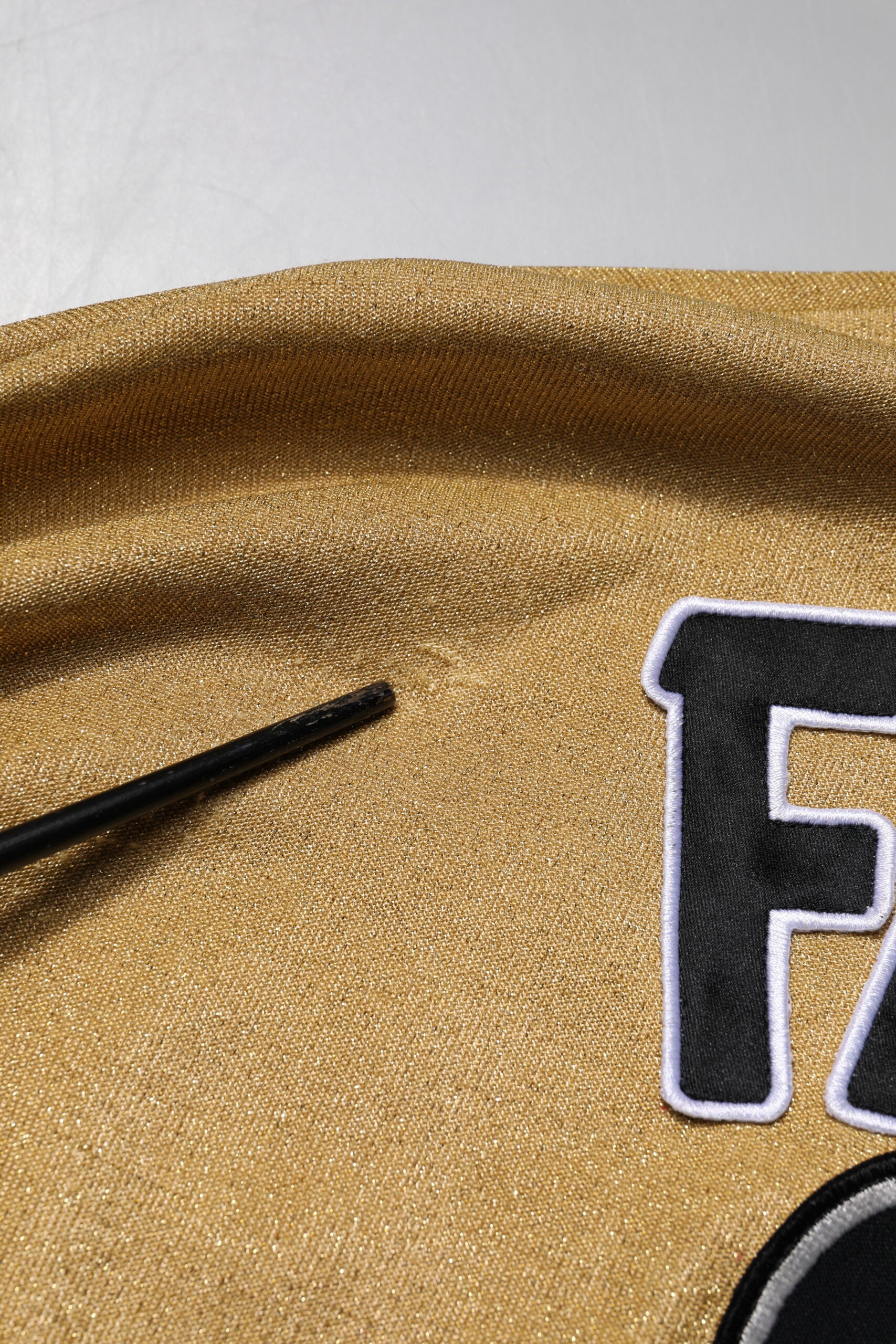 Mehrfarbiger Pullover aus Baumwolle mit Rundhalsausschnitt