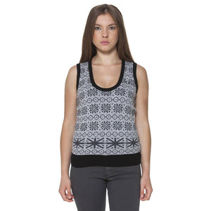 Grauer Wollpullover