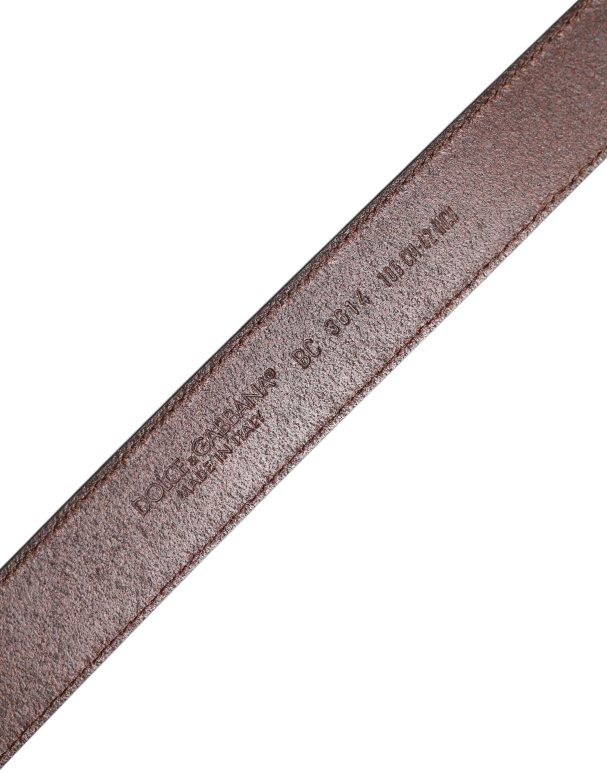 Brauner klassischer Gürtel aus Kalbsleder mit Metallschnalle