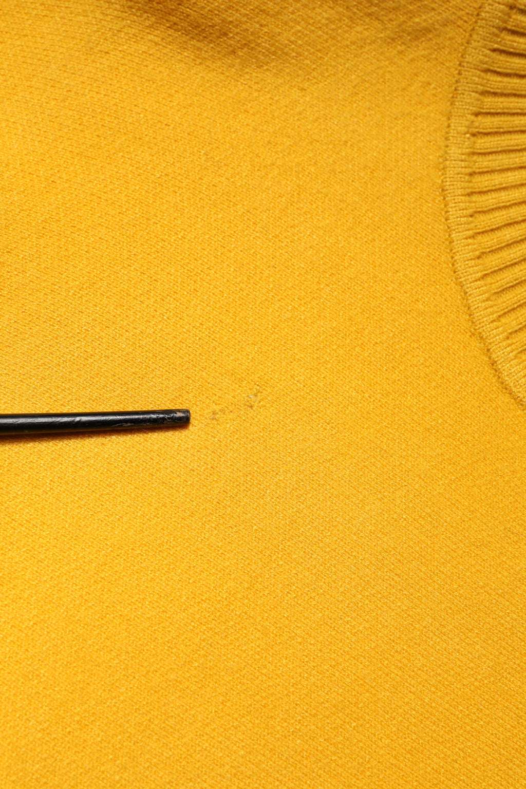 Gelb gestreifter Langarm-Pullover mit Mantel