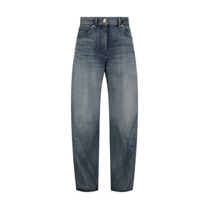 Verdrehte Jeans