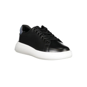 Schicke kontrastierende Schnür-Sneaker