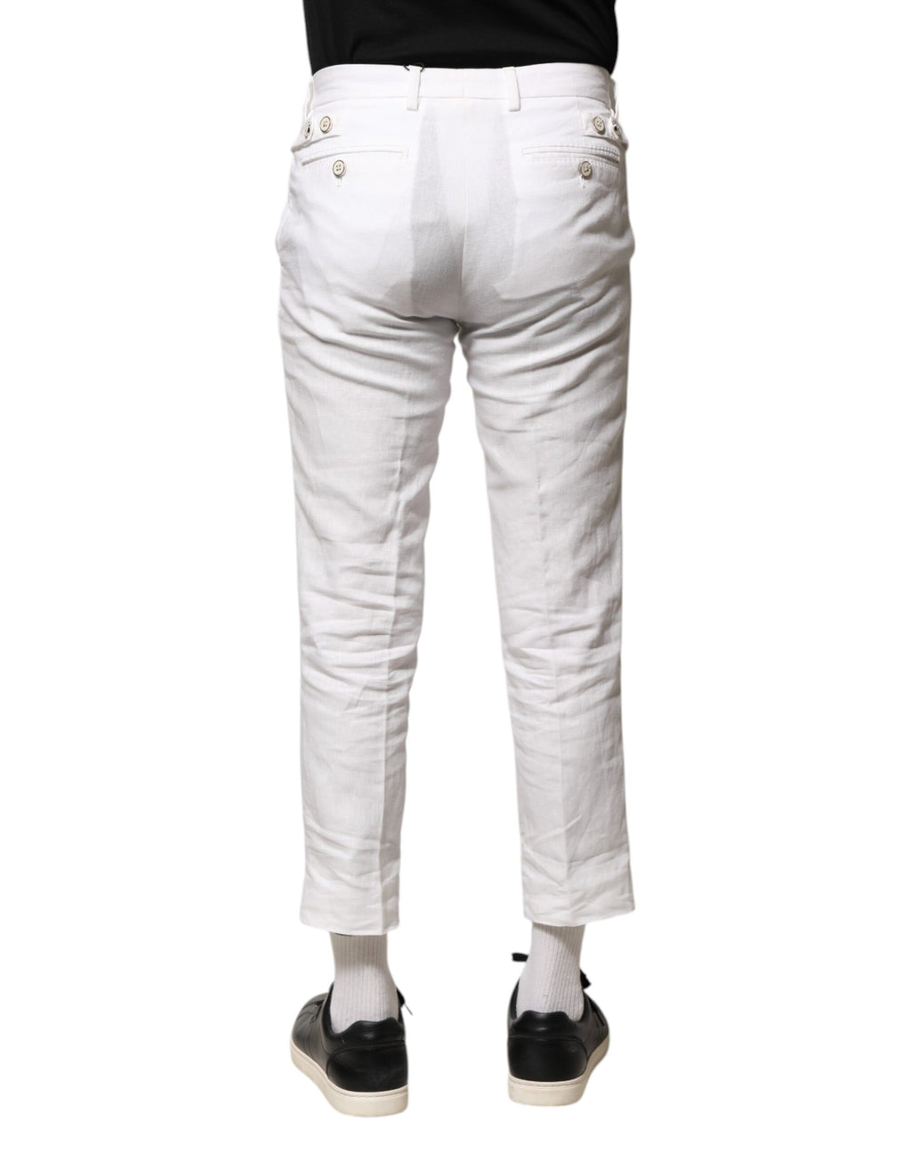 Weiße, knöchellange Leinenhose mit mittlerer Taille