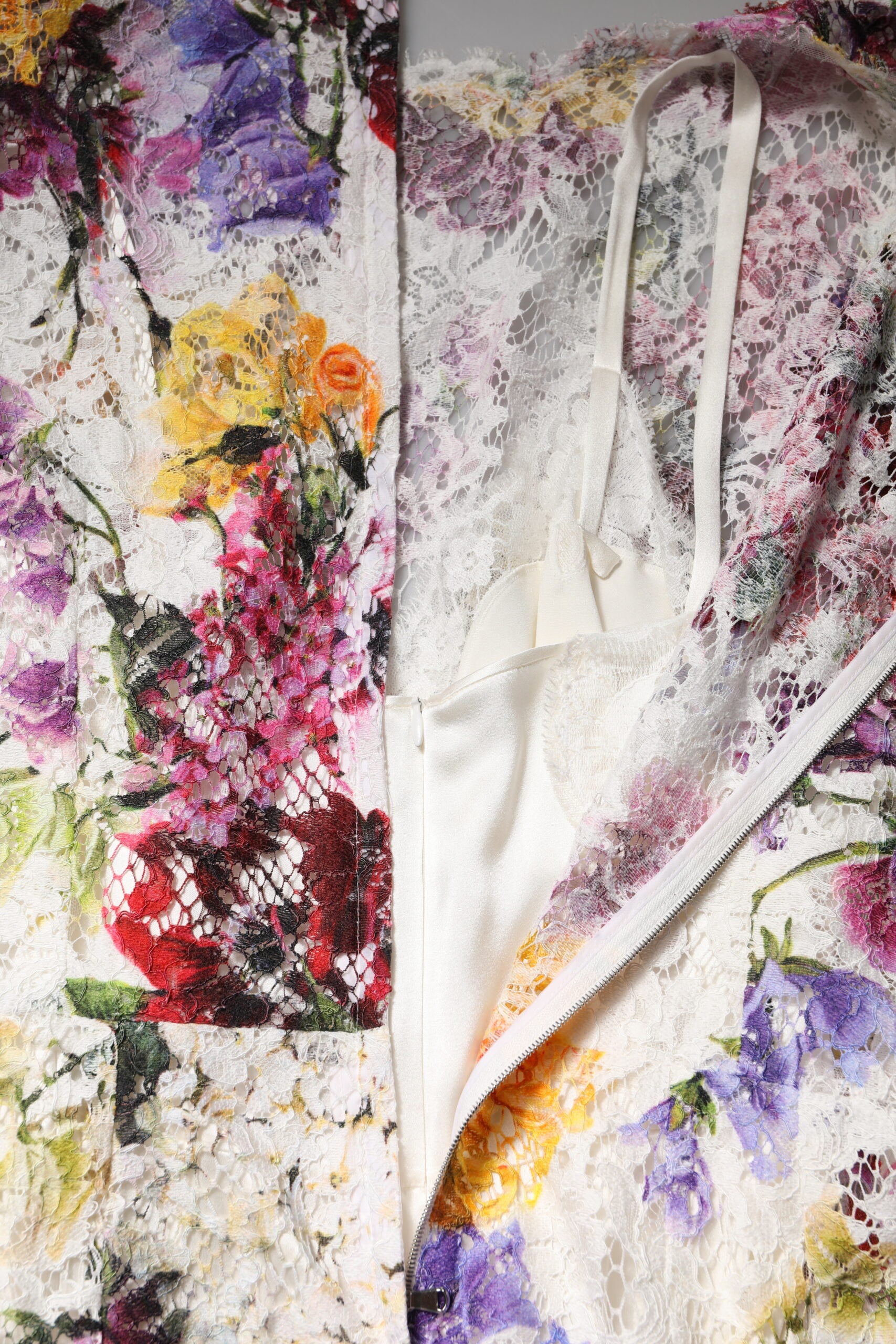 Mehrfarbiges, langärmliges A-Linien-Kleid mit Blumenmuster