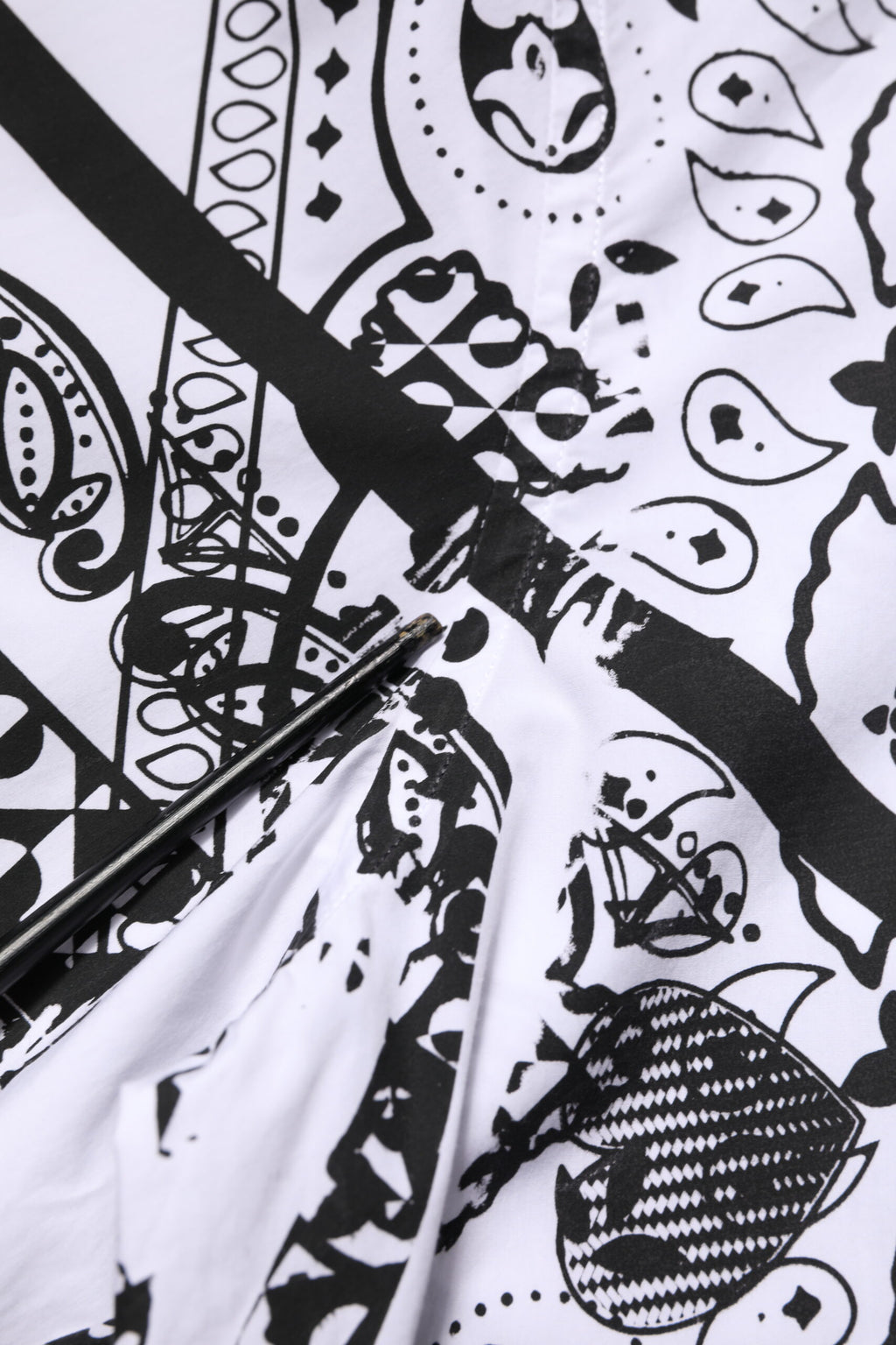 Weißes MARTINI-Hemd mit Bandana-Print