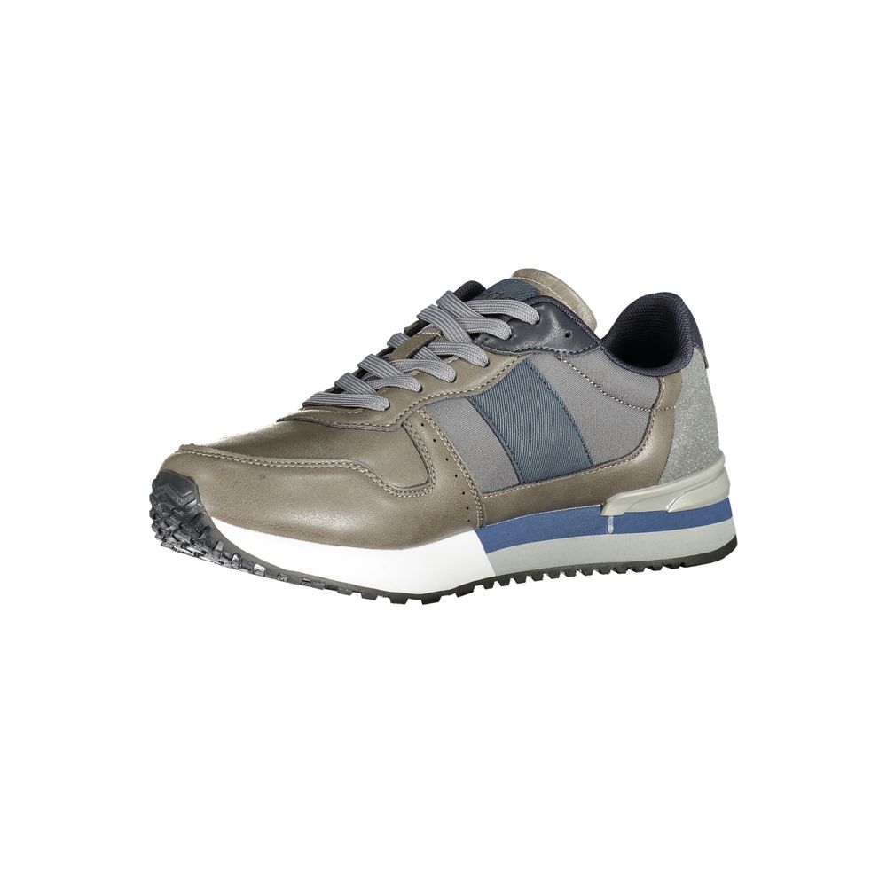 Schneidige Sport-Sneaker mit Kontrastdetails