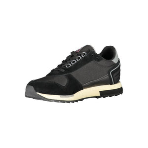 Veredeln Sie Ihre Sneaker mit kontrastierenden Schnürsenkeln