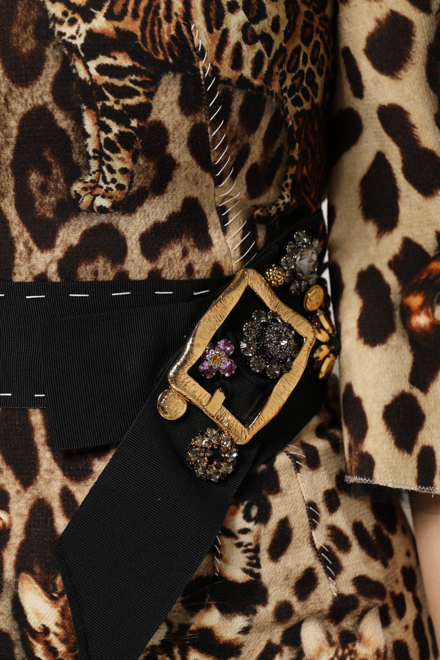 Braunes A-Linien-Midikleid mit Leopardenmuster und Gürtel