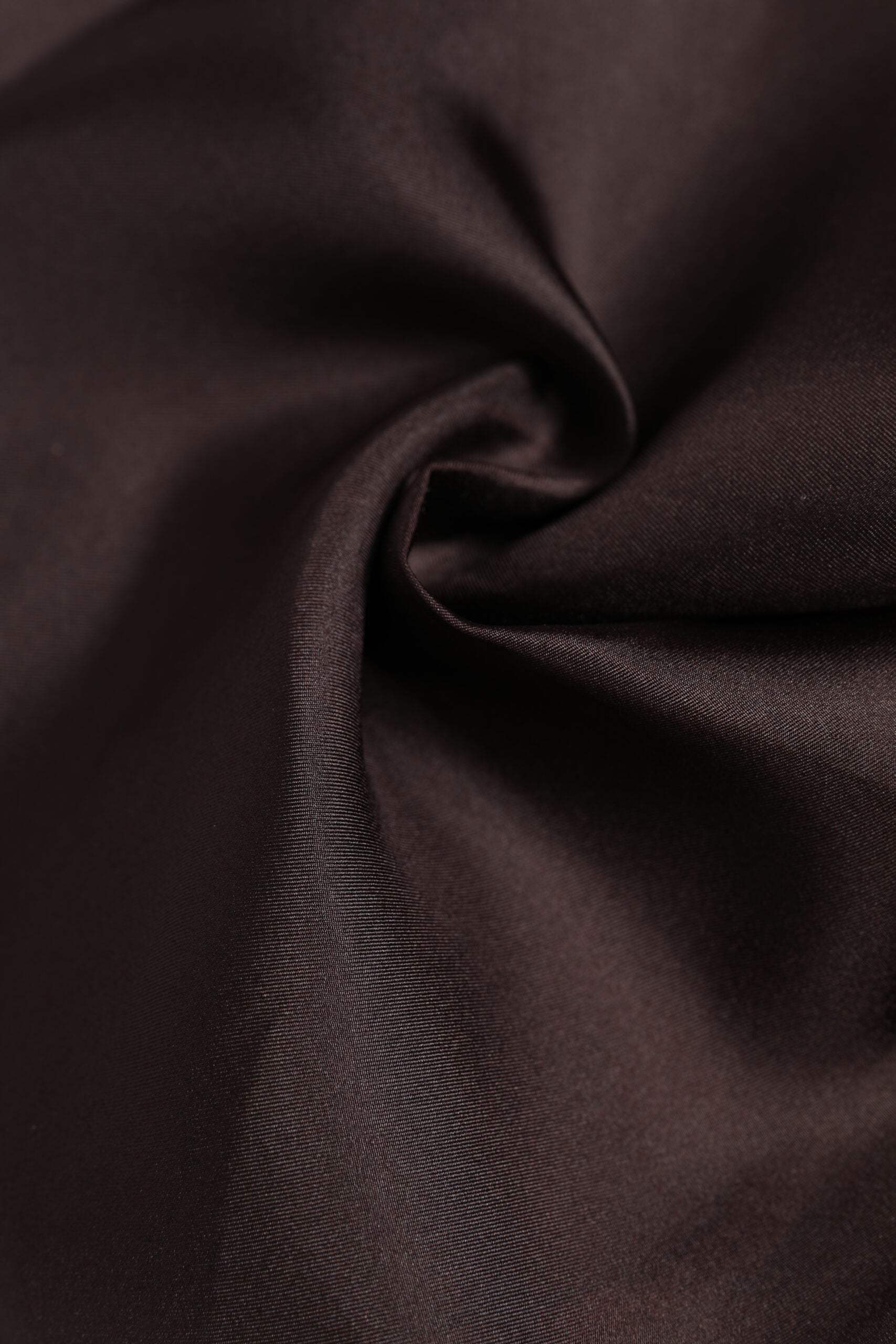 Brauner quadratischer Foulard-Schal aus Seide von DG Crown für Herren