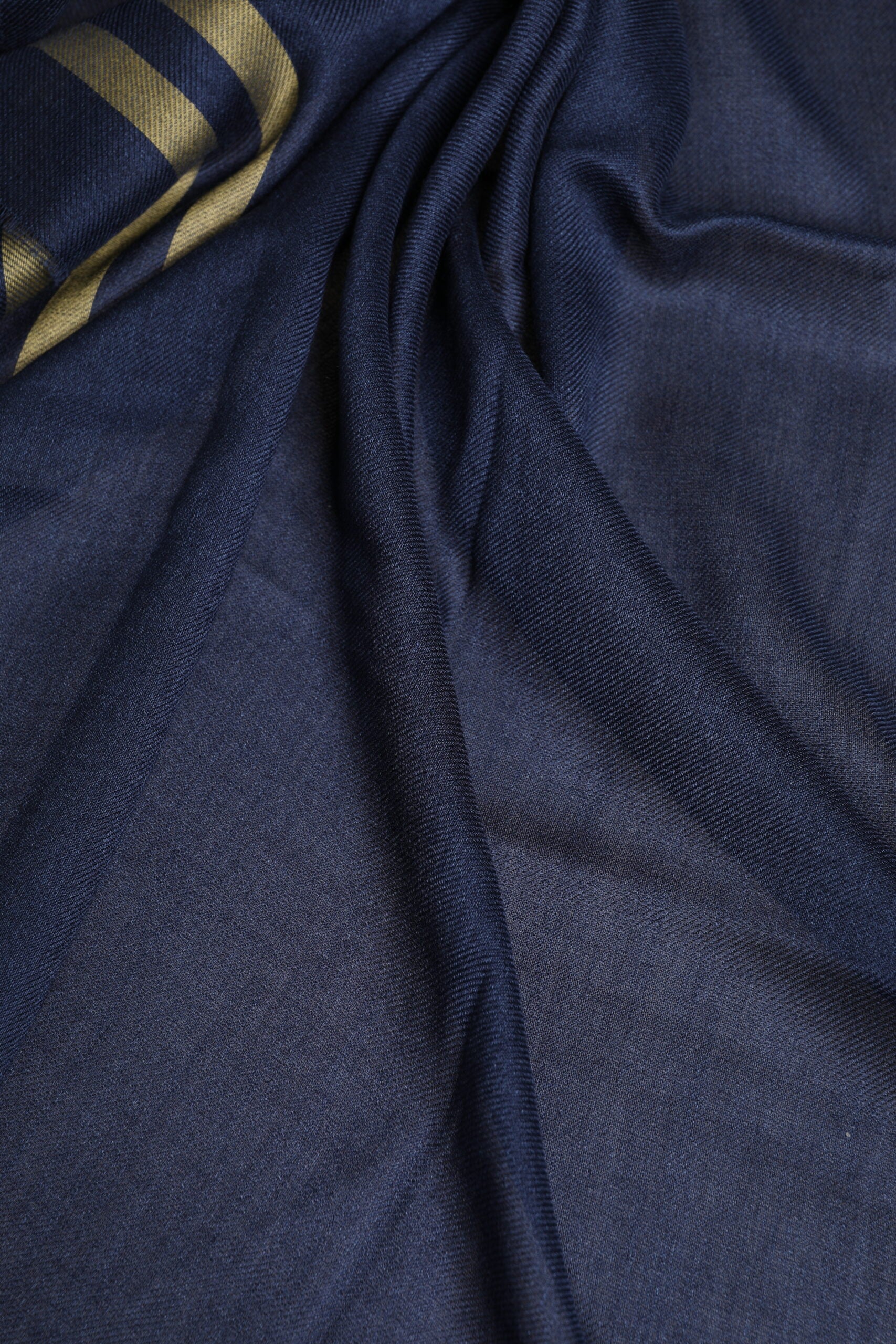 Blauer Kaschmir-Halswärmer, Wickelschal