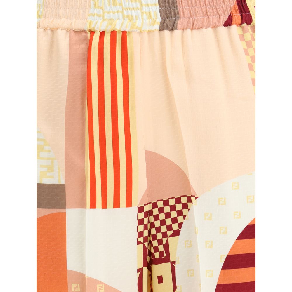Hose aus Seidenkrepp mit Patchwork-Print
