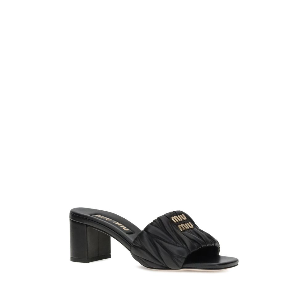 Sandalen mit Logo