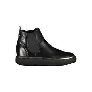 Schwarzer Polyesterstiefel