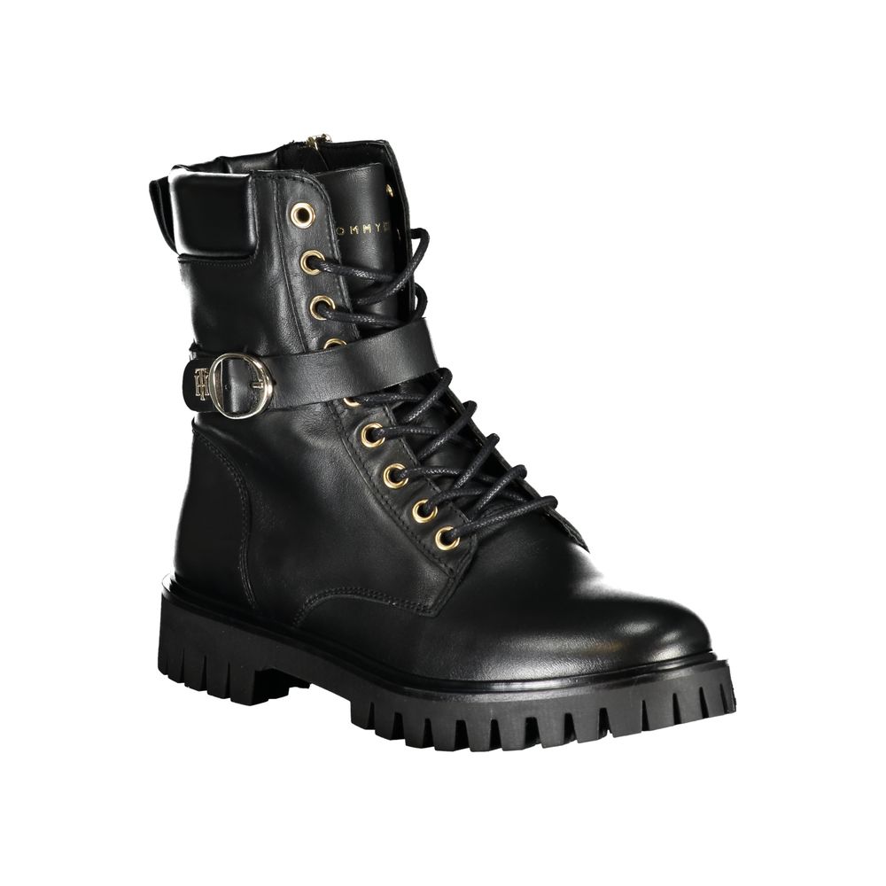 Schwarzer Polyesterstiefel