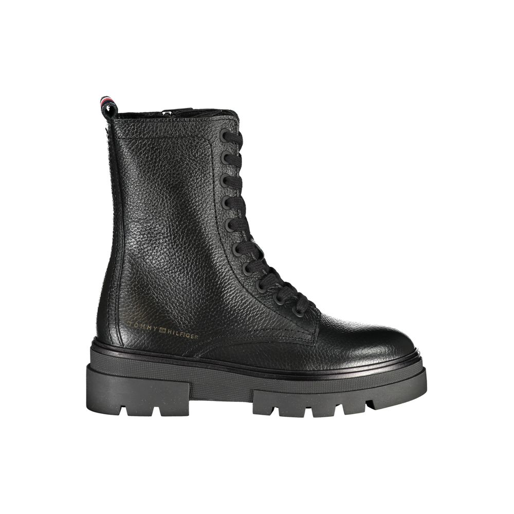 Schwarzer Polyesterstiefel