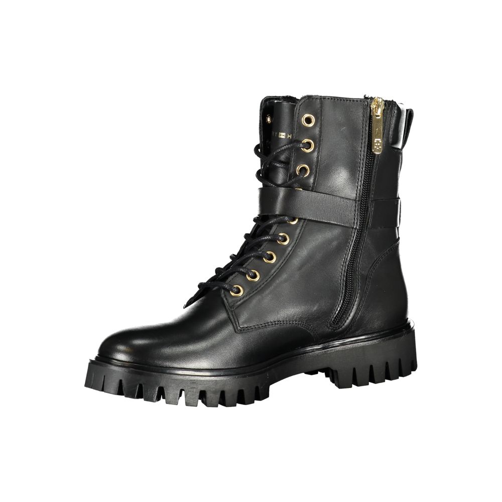Schwarzer Polyesterstiefel