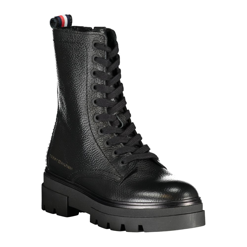 Schwarzer Polyesterstiefel