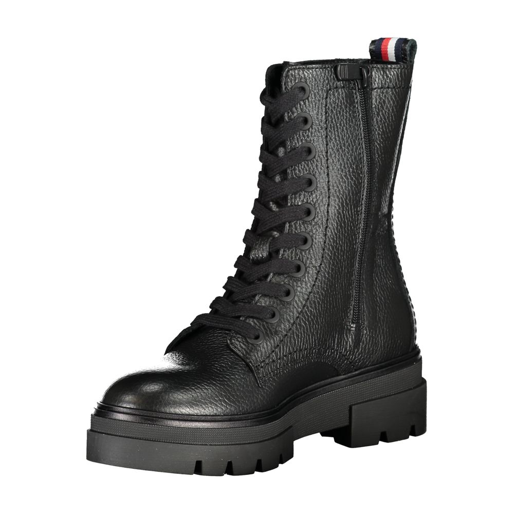 Schwarzer Polyesterstiefel