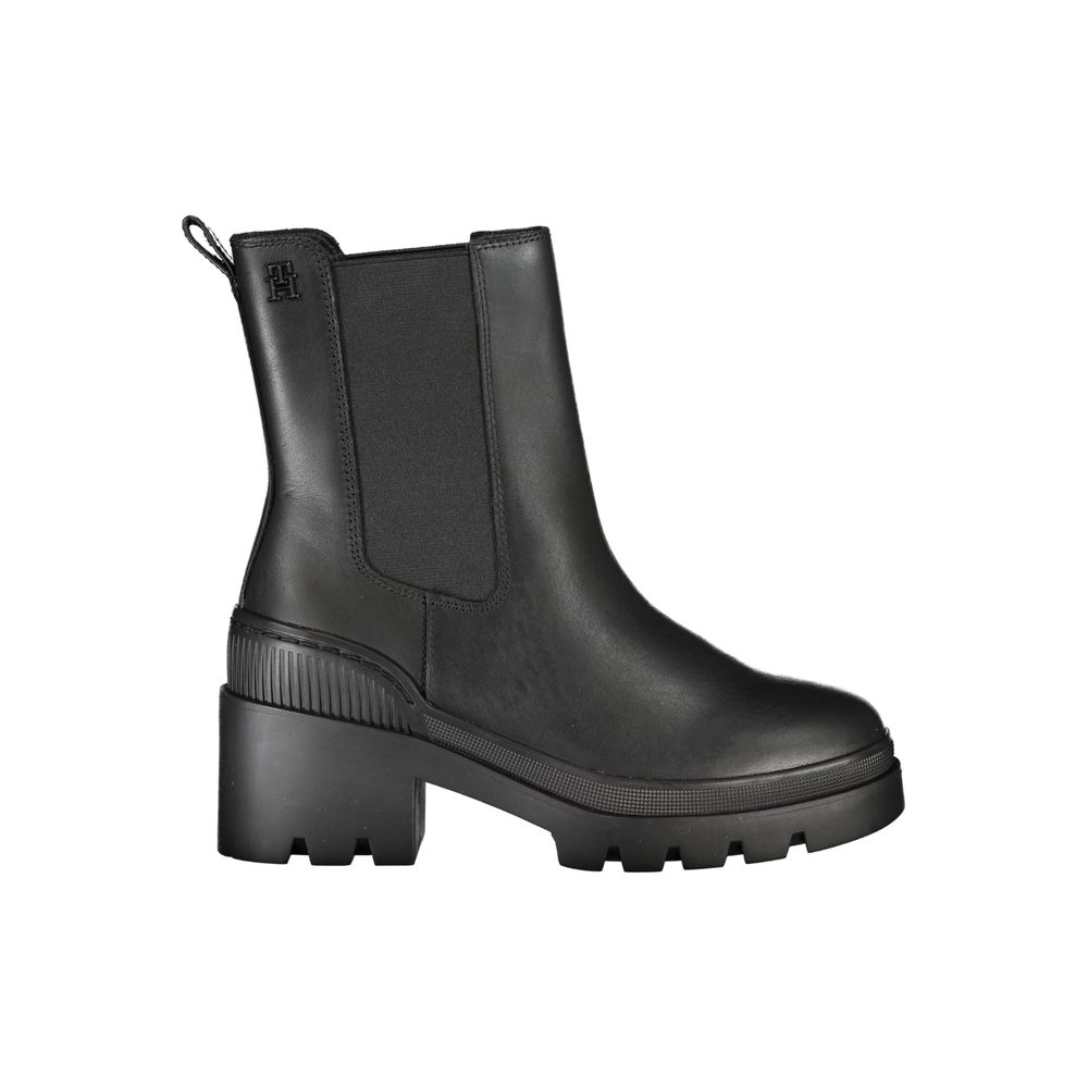 Schwarzer Polyesterstiefel
