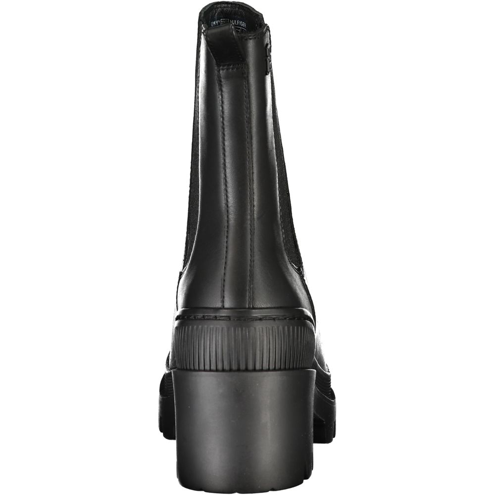 Schwarzer Polyesterstiefel