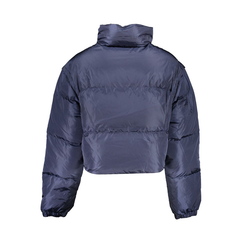 Blaue Polyamidjacken und -mäntel