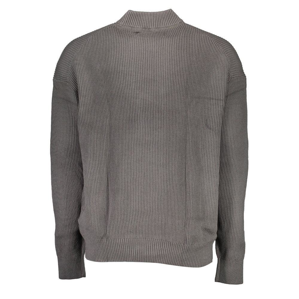 Grauer Baumwollpullover