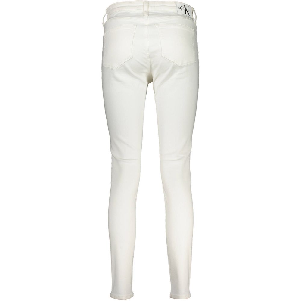 Weiße Baumwolljeans und -hose