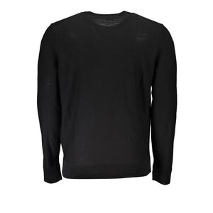 Schwarzer Wollpullover