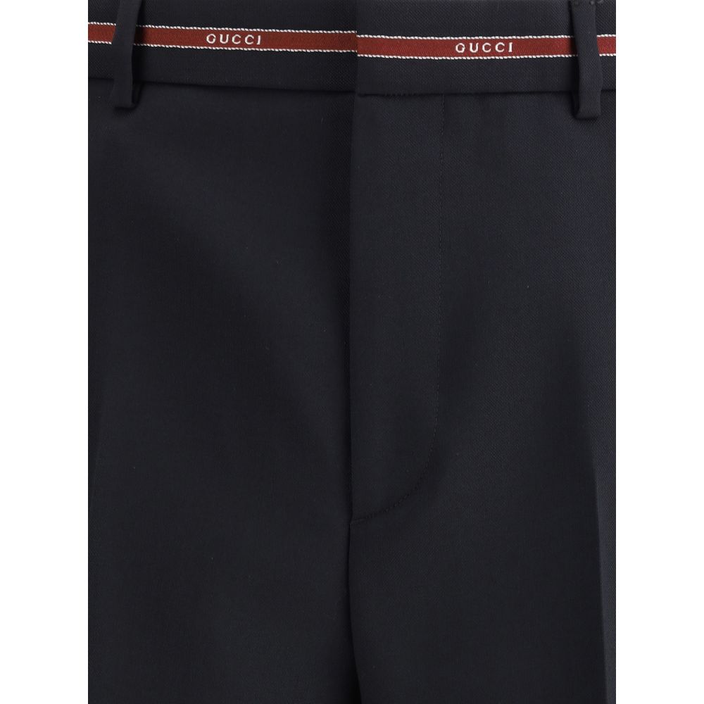 Wollhose mit Webkantendetail