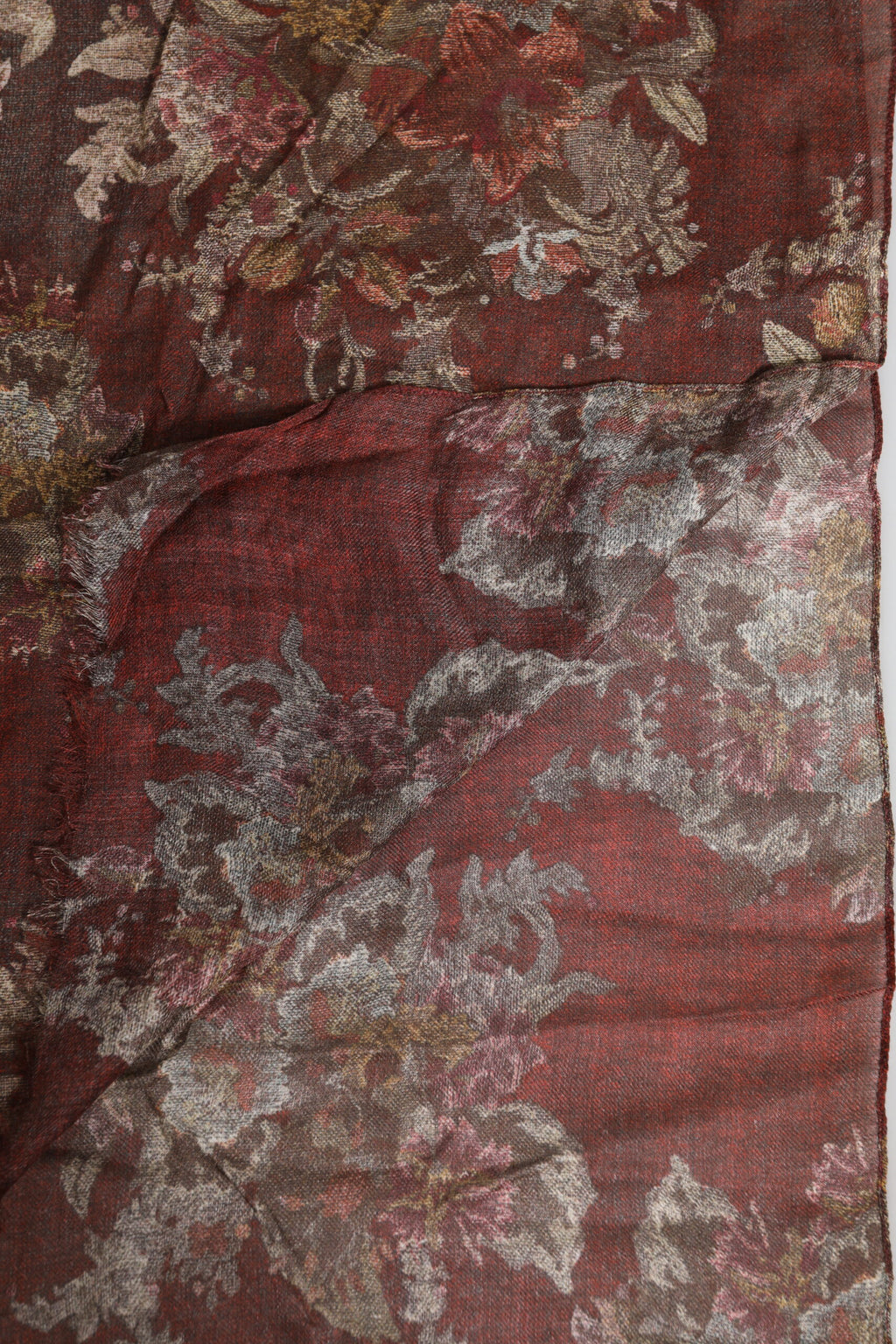 Kastanienbrauner Halswärmer-Foulardschal mit Blumenmuster