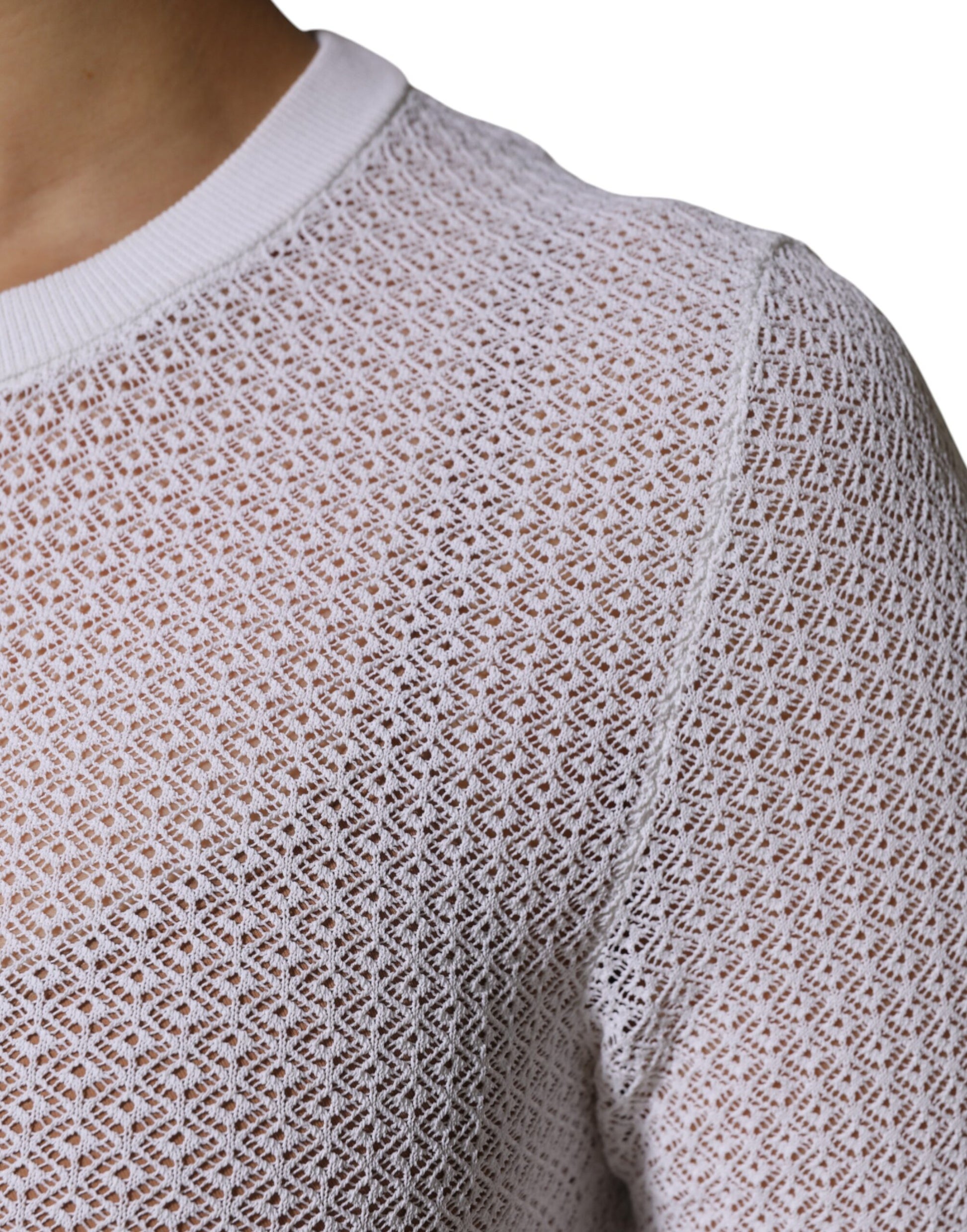 Weißes Pullover-Oberteil mit Rundhalsausschnitt und langen Ärmeln