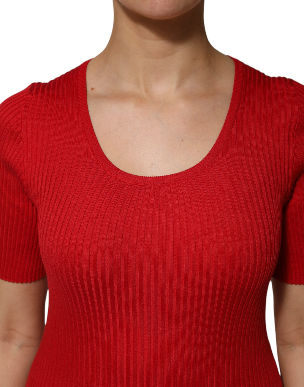 Rotes Pullover-Oberteil mit Rundhalsausschnitt und kurzen Ärmeln