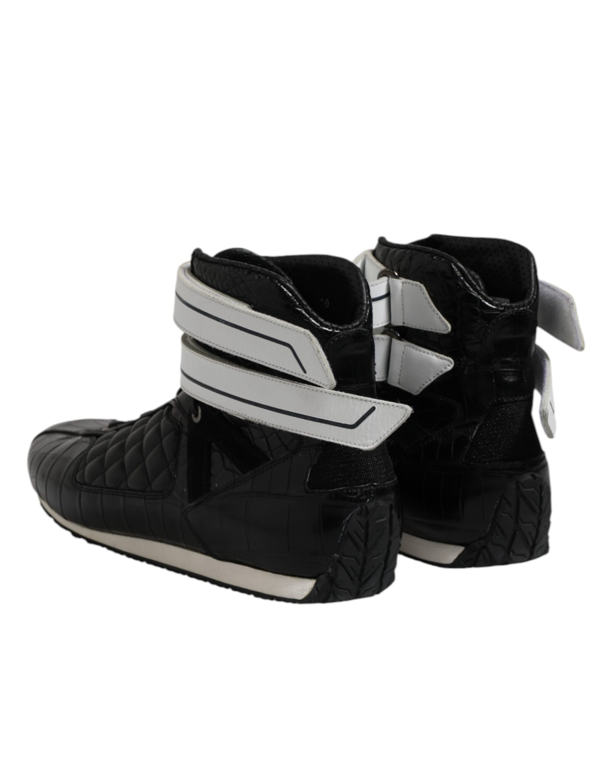 Schwarze gesteppte Schnür-Sneakers aus Leder