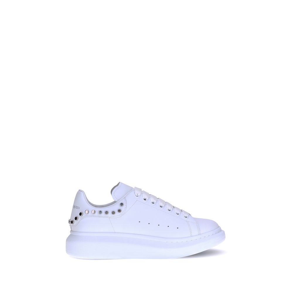 Sneakers aus Leder mit Nieten