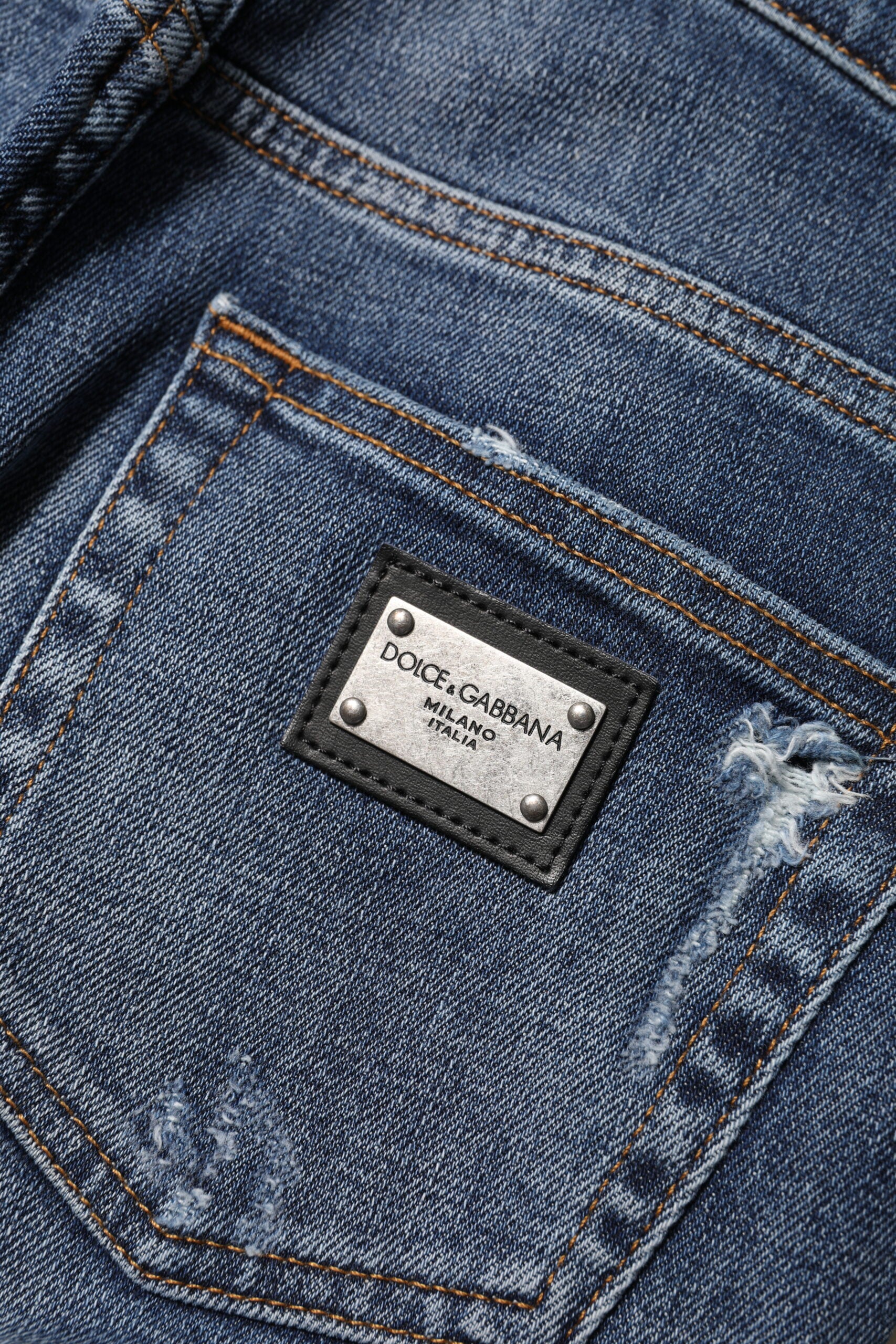 Blaue Jeans aus gewaschener Baumwolle mit hoher Taille