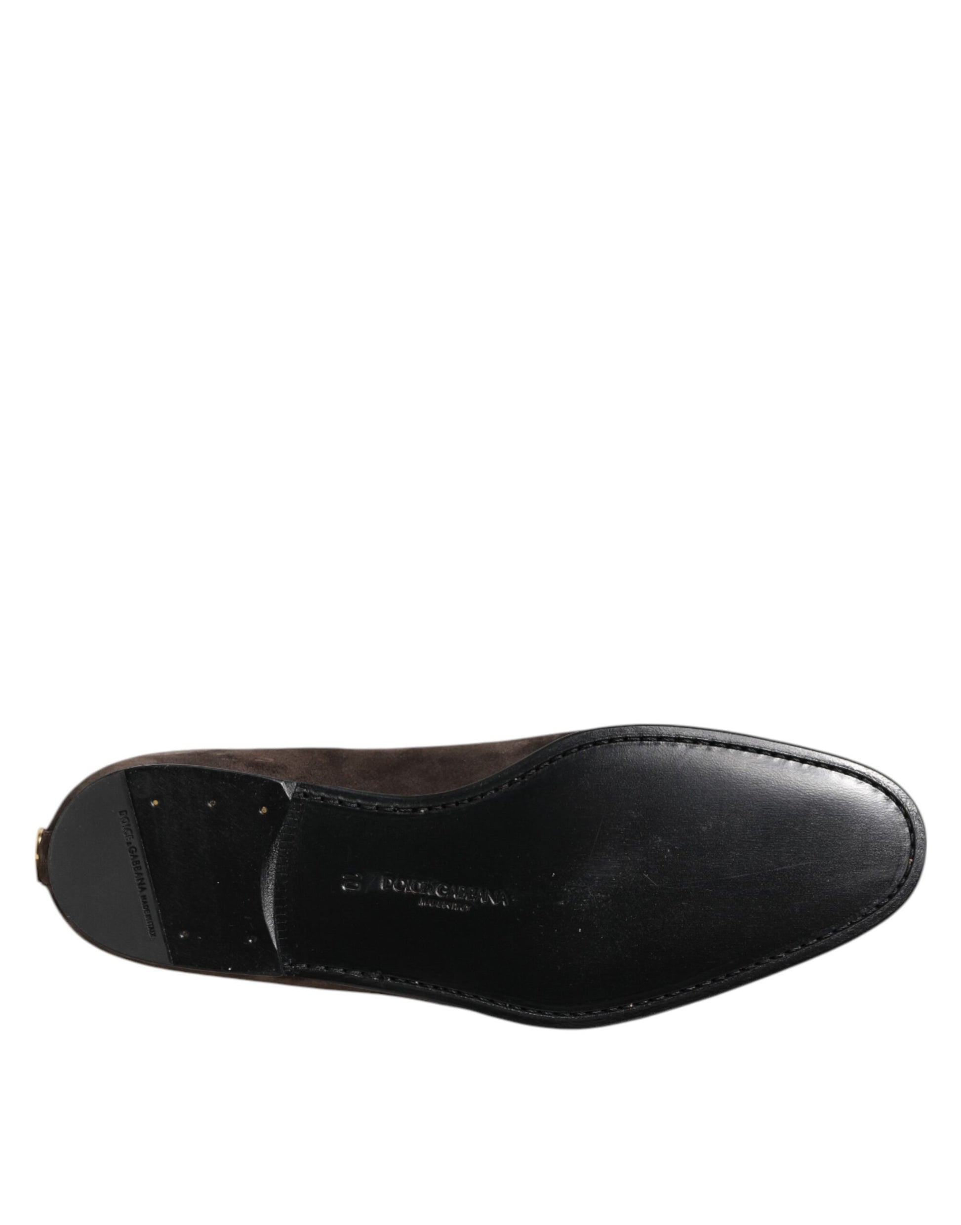 Braune Slipper aus Samtleder