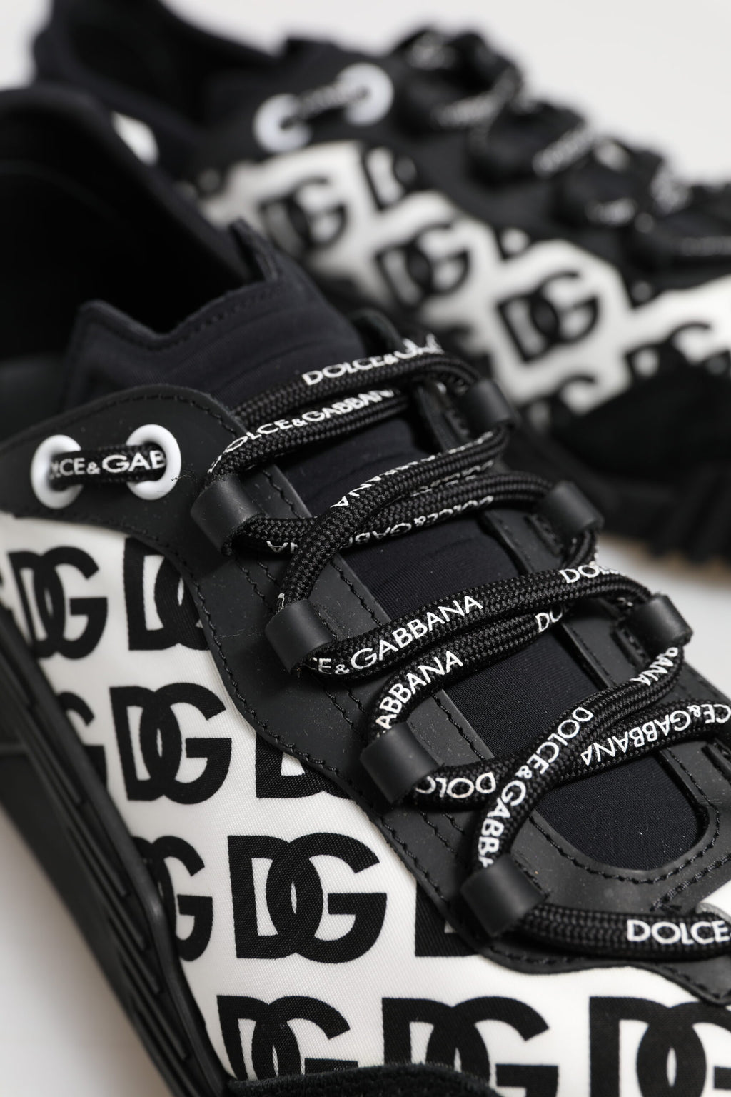 Schwarzes Logo, Schnürschuh, niedriges Oberteil, NS1, Sneaker