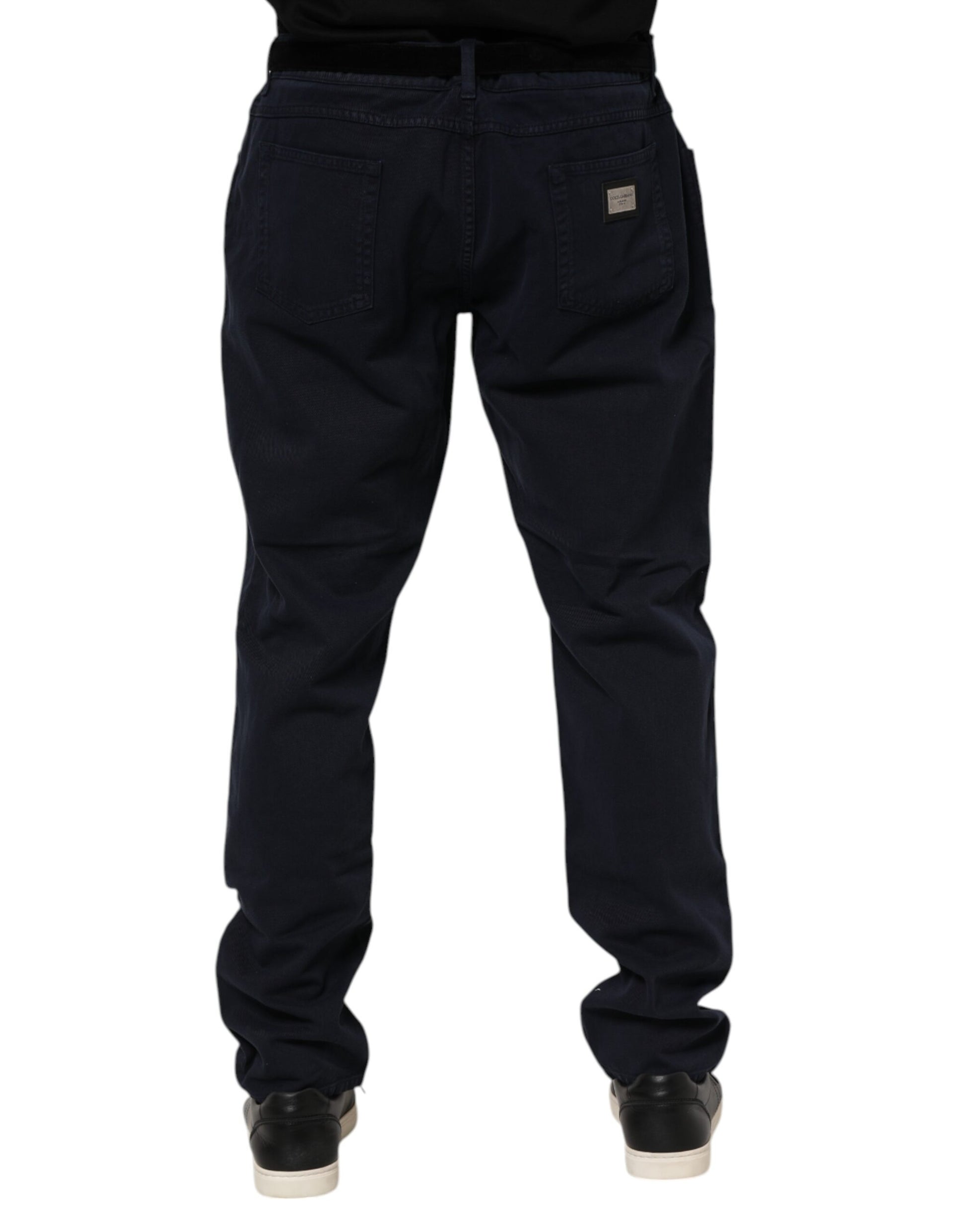 Schwarze, schmal zulaufende Jeans aus Baumwolle