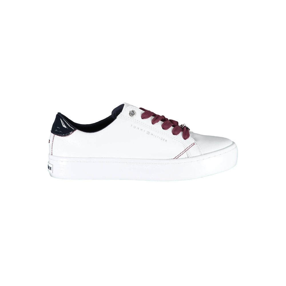 Weiße Ledersneaker