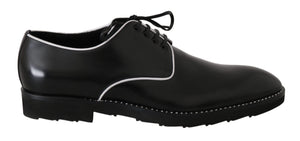 Schwarze Derby-Schuhe aus weißem Leder