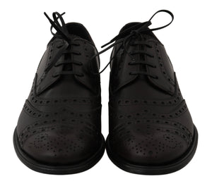Schwarze Oxford-Schuhe aus Leder mit Flügelkappe