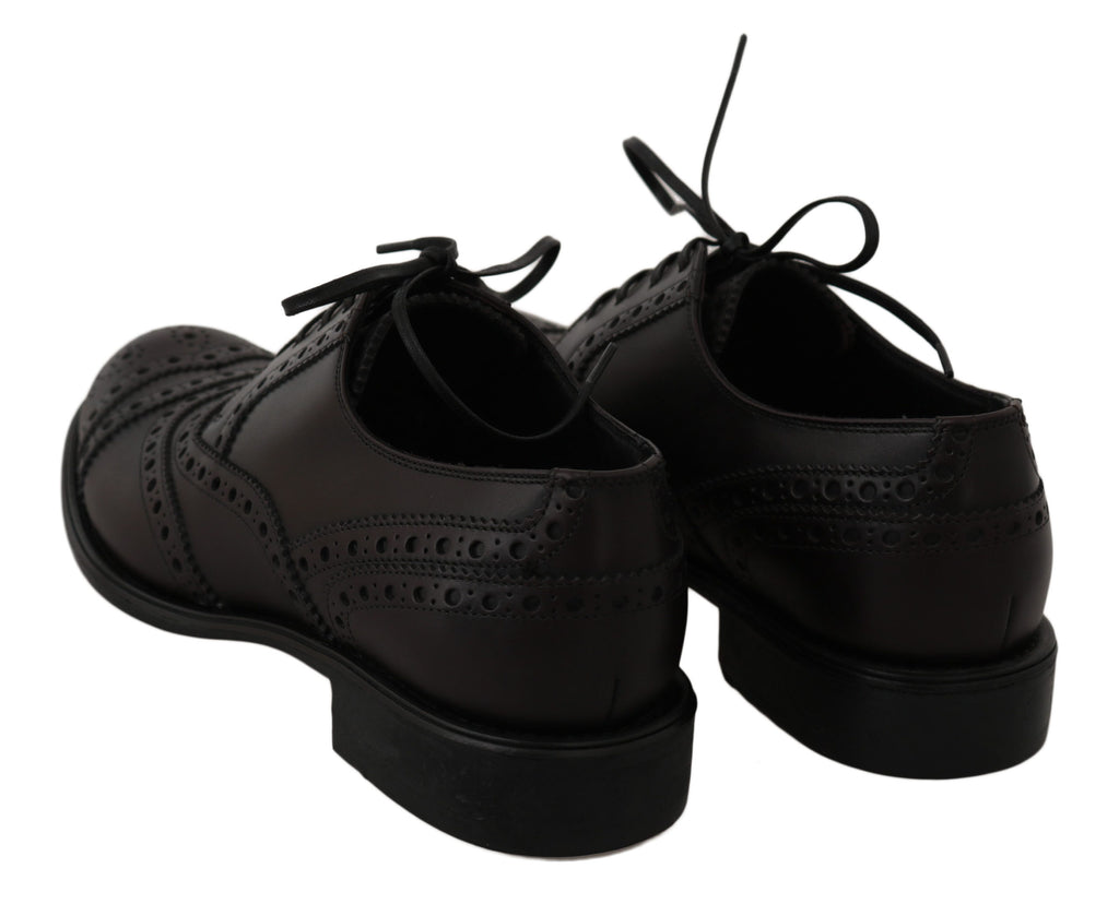 Schwarze Oxford-Schuhe aus Leder mit Flügelkappe