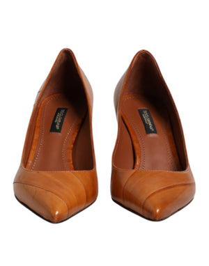 Braune Pumps aus Leder mit Stilettoabsatz